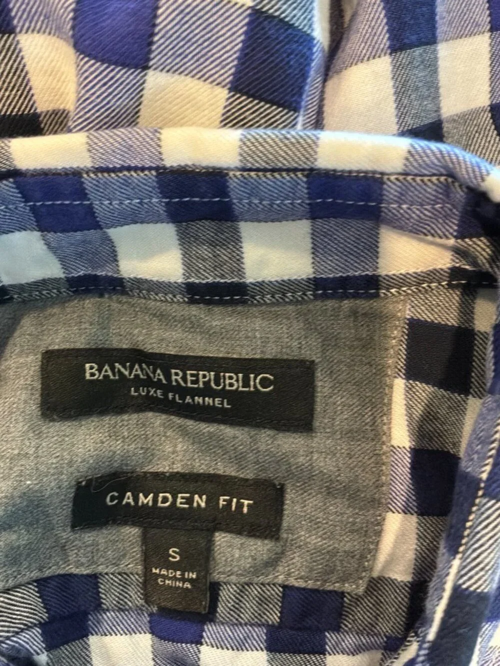 Banana Republic Men's Luxe Flannel Camden Fit blue/white check shirt size small